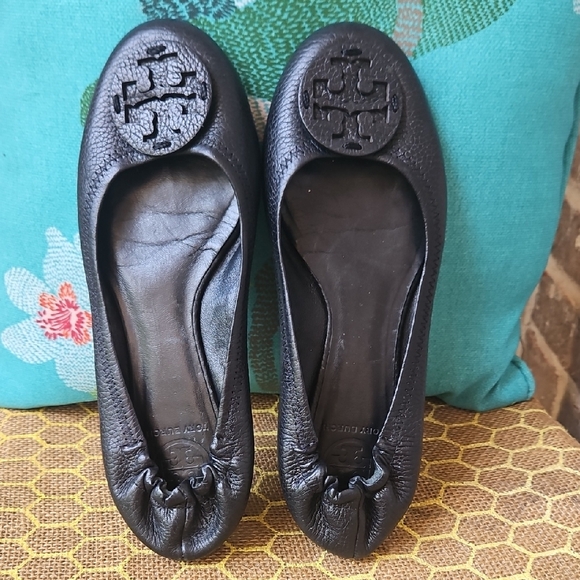 Tory Burch Shoes - Tory Burch Reva Tumbled Royal Black Leather Flats